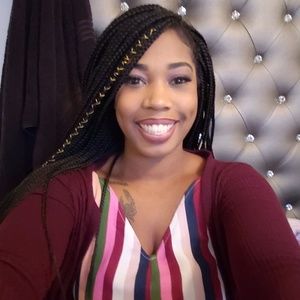 Meet your Posher, Ebony